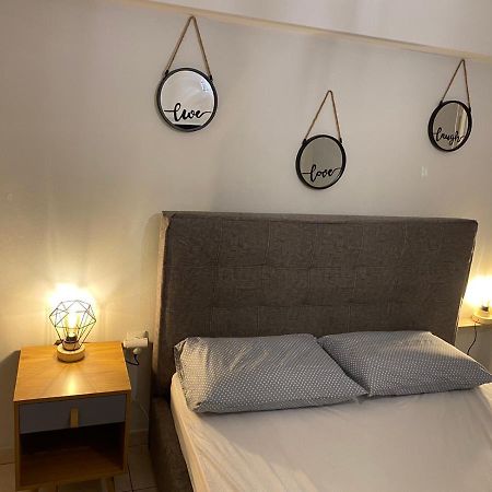 Olas 1-Bedroom Apartment Near The Center Of Афины Экстерьер фото