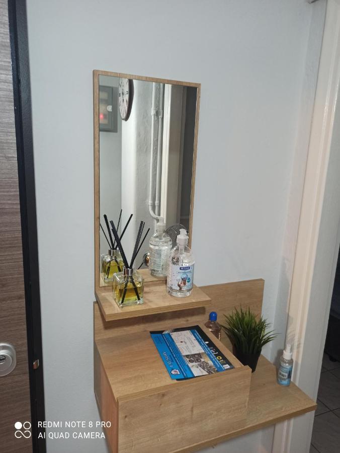 Olas 1-Bedroom Apartment Near The Center Of Афины Экстерьер фото